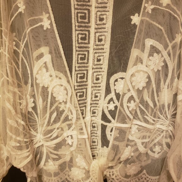 LACE WRAP - Picture 5 of 7